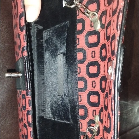 Ohio State Clutch Purse - Picture 2 of 8